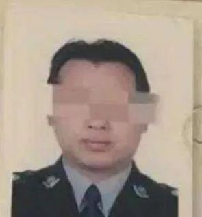 保時(shí)捷女車主一巴掌,童所長(zhǎng)被免職,被“坑”的丈夫冤不冤?